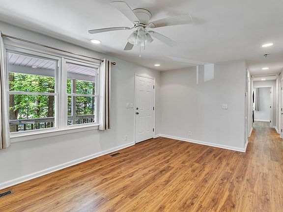 4th image of 8993 River Rd