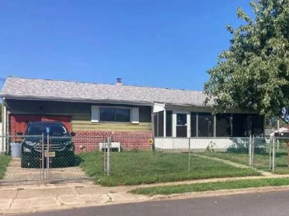 216 Cardinal Ln, Mount Holly, NJ 08060
