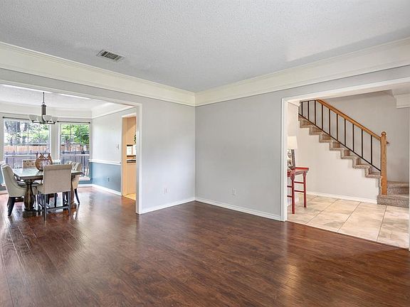 4th image of 532 Blair Meadow Dr