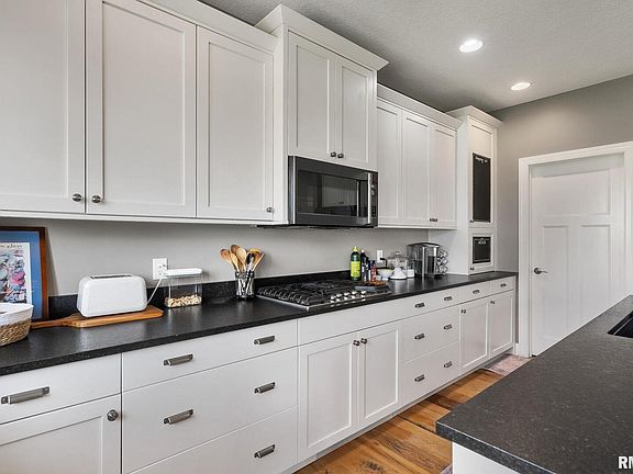 4th image of 6822 Summerfield Dr