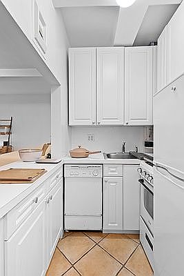 4th image of 235 W 102nd St APT 8D