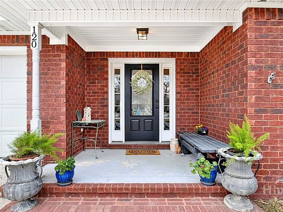 3rd image of 120 Four Oaks Court