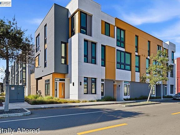 2nd image of 140 Coronado Ave