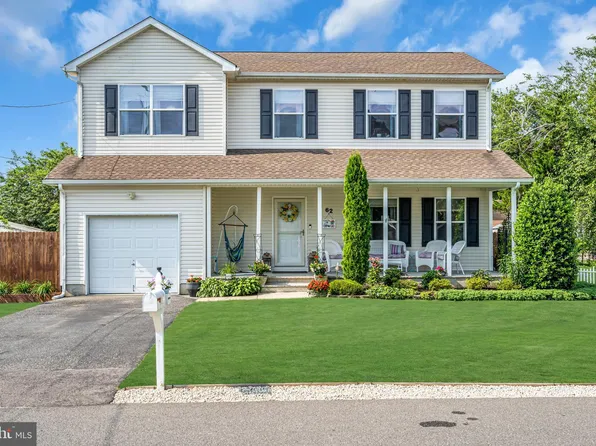62 Illinois Ave, Waretown, NJ 08758