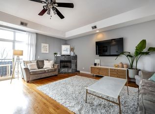 816 W Hubbard St Unit 3, Chicago, IL 60642