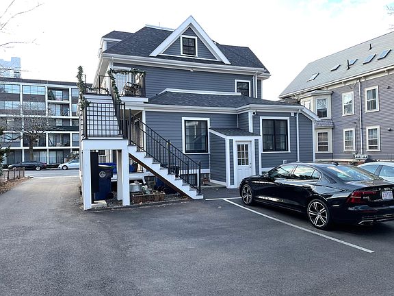 2nd image of 321 Lafayette St #2