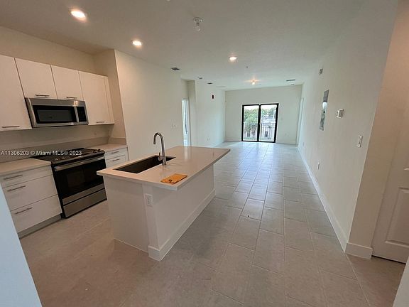 3rd image of 8167 NW 41st St #310