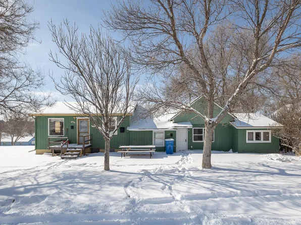 142 S 5th St, Hot Springs, SD 57747