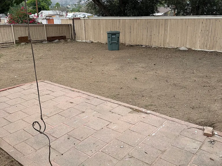 4039 Lorraine Dr #2 — Photo 11