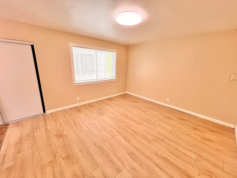 631 Sylvan St #1 — Photo 2