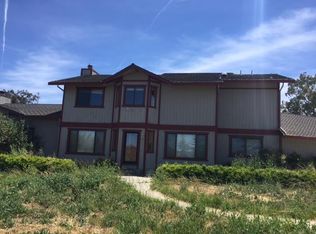 140 Kelly Dr, Hollister, CA 95023