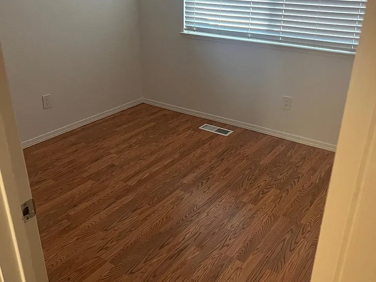 1041 Chadwick Cir — Photo 8