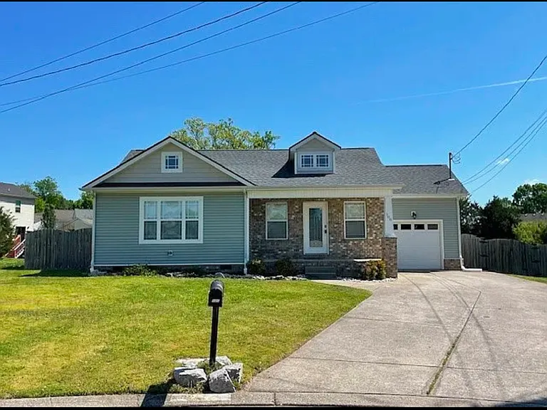 108 Amos Springs Way — Photo 2