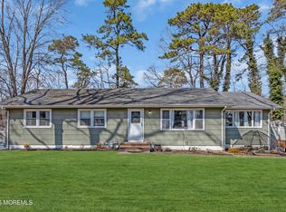 228 Elizabeth Ave, Bayville, NJ 08721