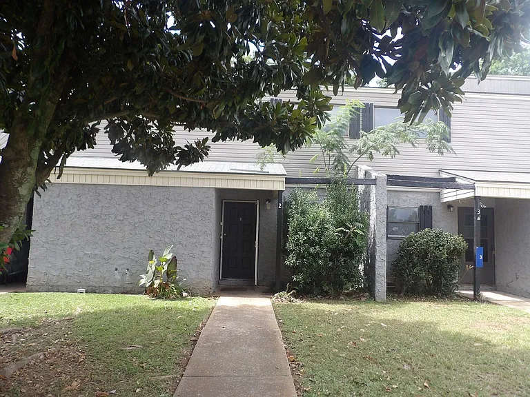 2 Anthony Cir — Photo 1