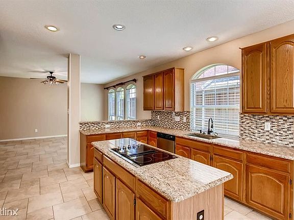 4th image of 3705 Branchwood Dr