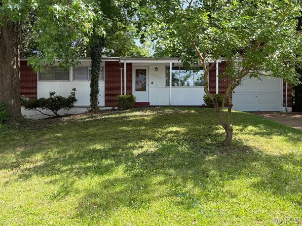 10204 Dacey Dr, Saint Louis, MO 63136