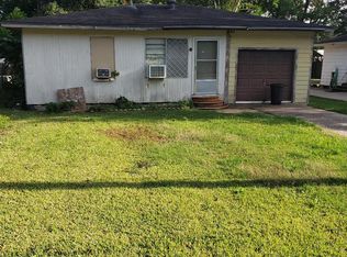 2107 Avenue D, Nederland, TX 77627