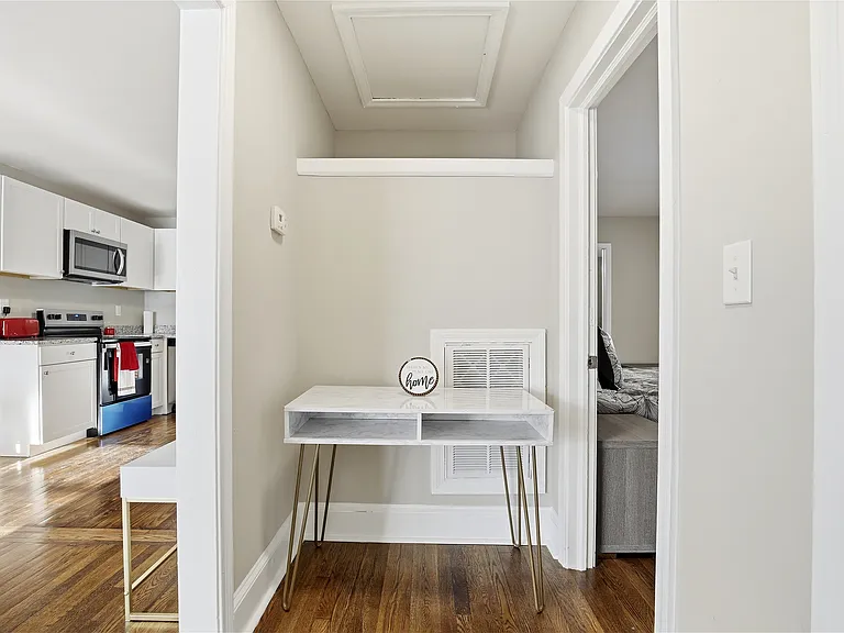 125 S Little Church St — Photo 10