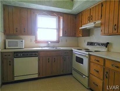 3rd image of 1228 Anna Marie St