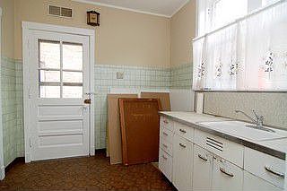4th image of 7727 N Ashland Ave #3
