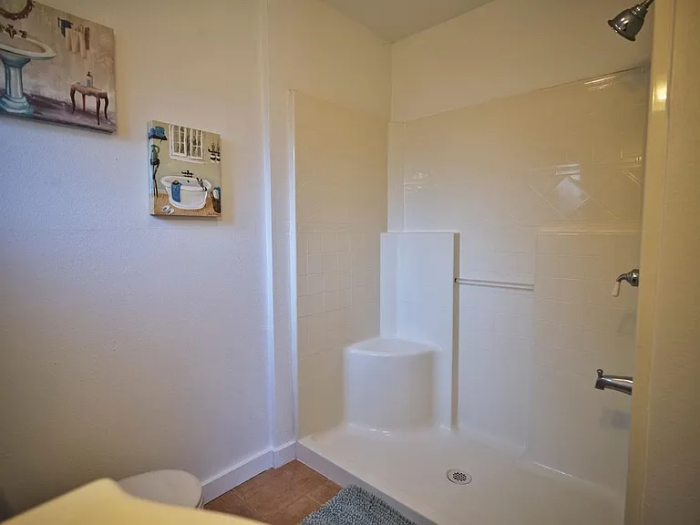 935 E Clinton Ave — Photo 28