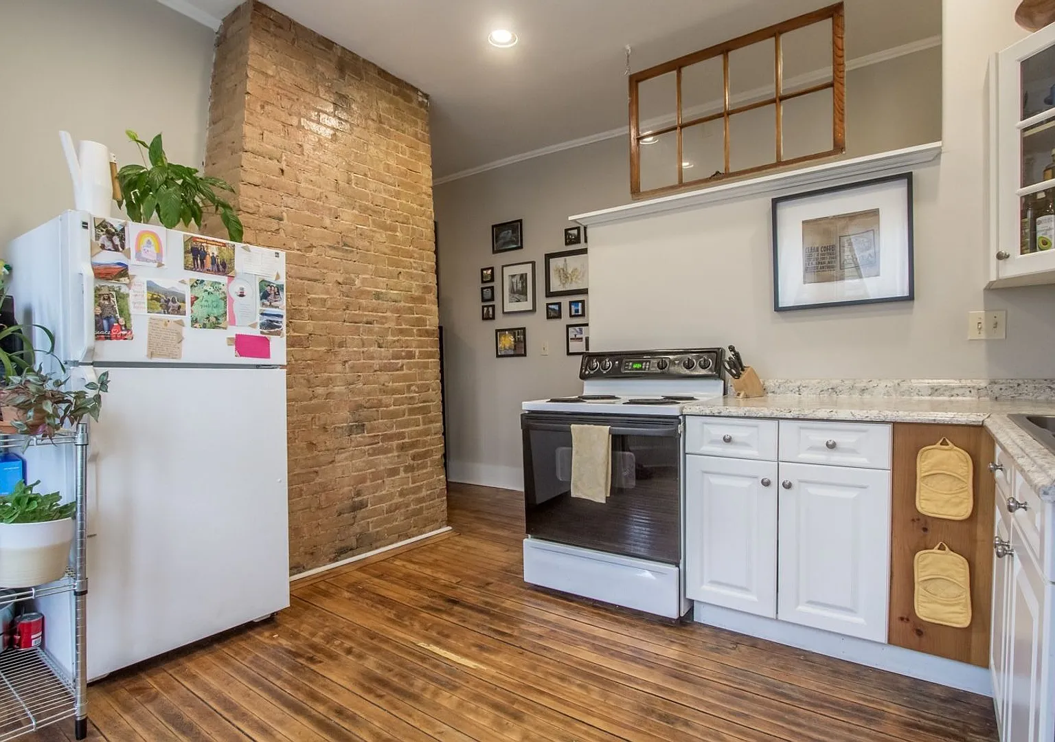 105 Sherman Street — Photo 3