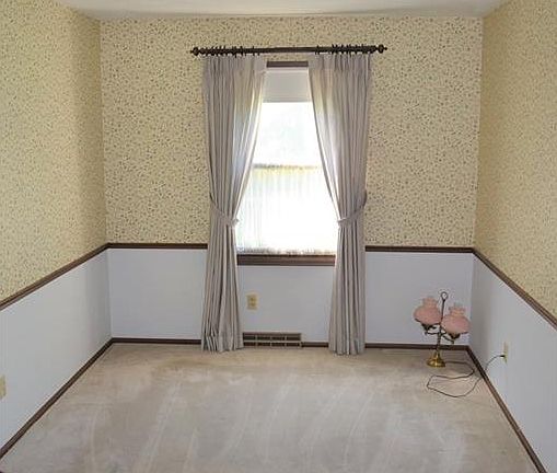 5th image of 712 Meadow Springs Ct