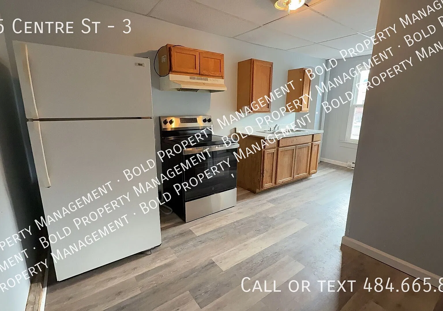 3 bed, 1.0 bath, $995 — Photo 1
