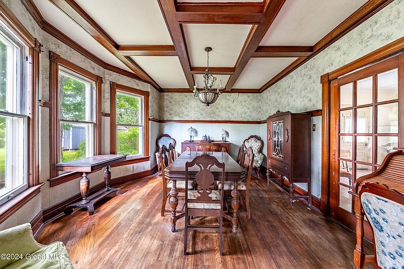 4th image of 170 S Pawling Street