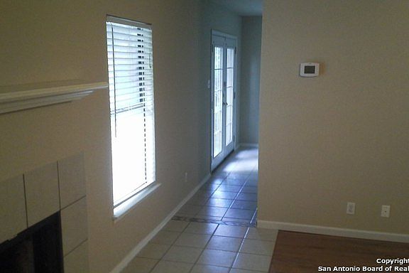 5th image of 3927 Chimney Springs Dr