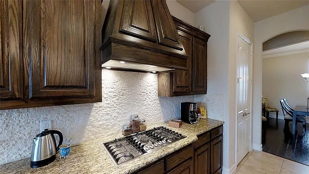 4 bed, 3.5 bath, 3444 sqft, $4,700 — Photo 3