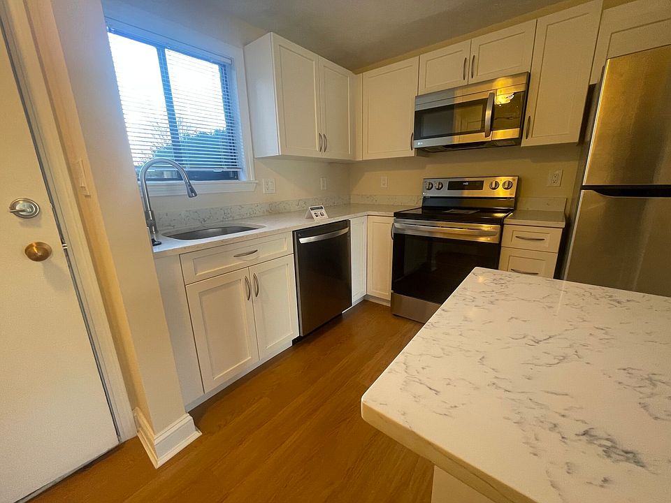 1st image of 206 Norwest Dr