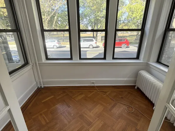 644 Westside Avenue image 2 of 12