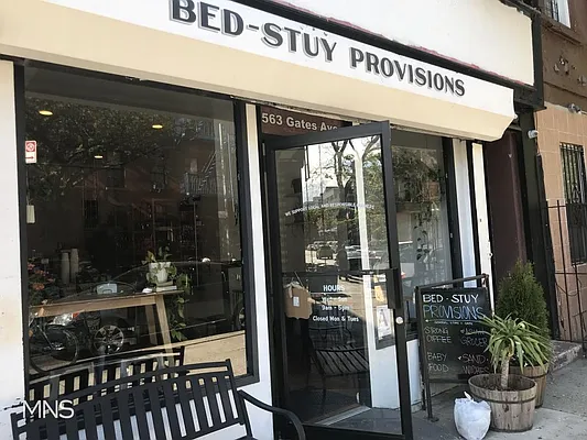 Rented by MNS | media 72