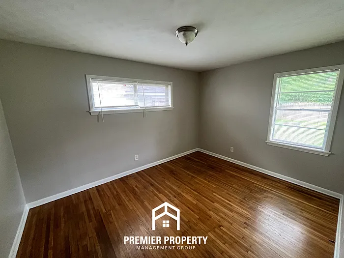 3391 Boxdale St — Photo 15