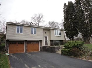 3117 Deerwood Dr, Allison Park, PA 15101