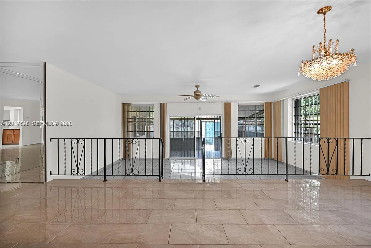 Building Photo - 244 NW 43rd St