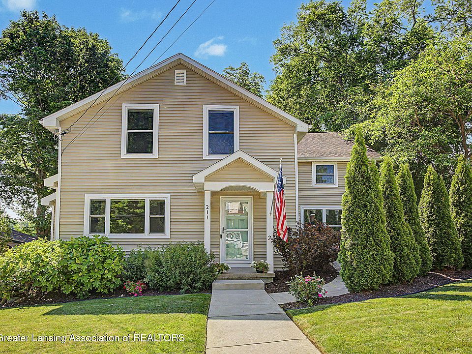 1st image of 211 Russell St