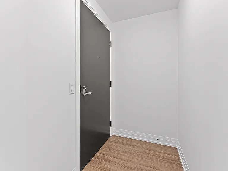 286 Main St — Photo 43