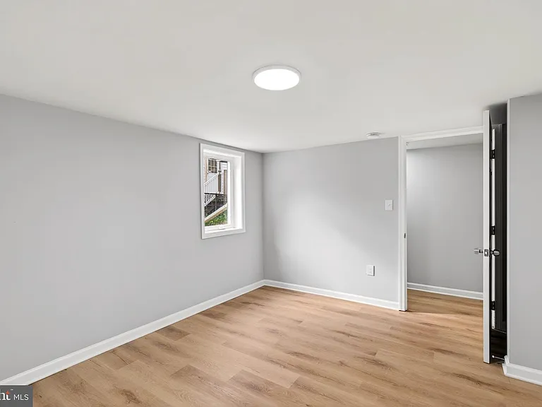 29 W Elm Ave — Photo 13