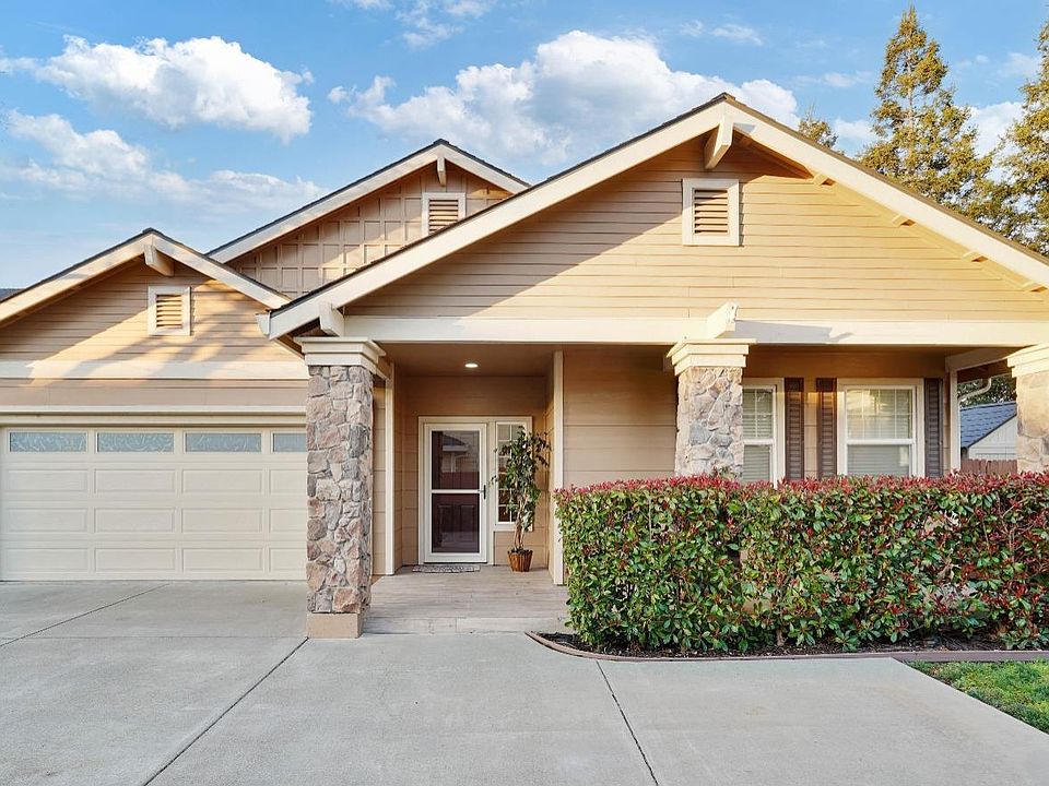 1st image of 930 Countrywood Circle
