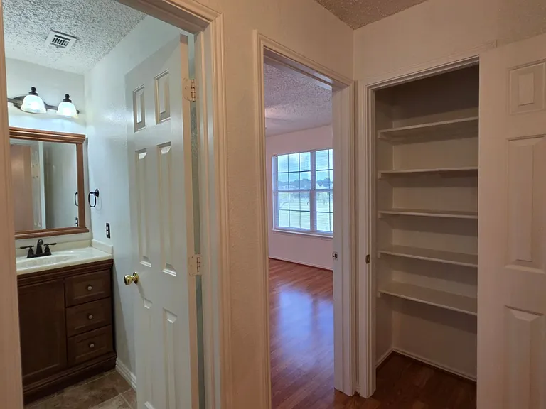 8632 Arcadia Park Dr — Photo 30