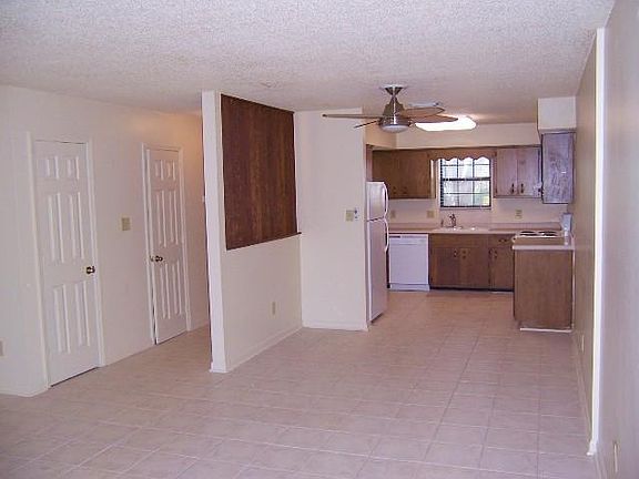2nd image of 1930 Larette Dr