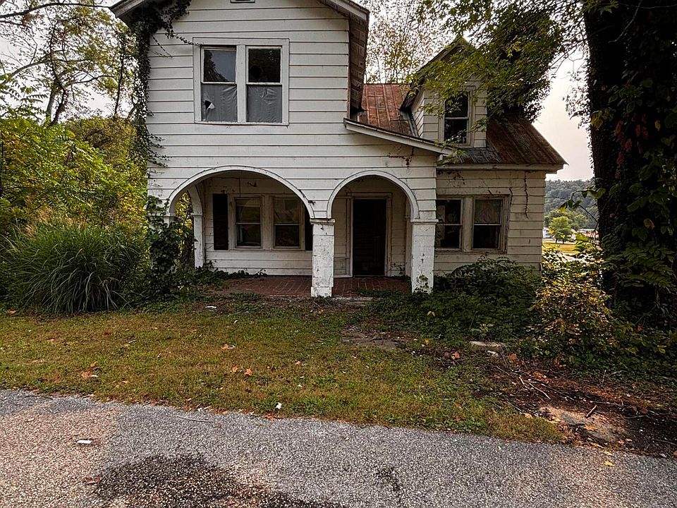 1st image of 176 N Church St