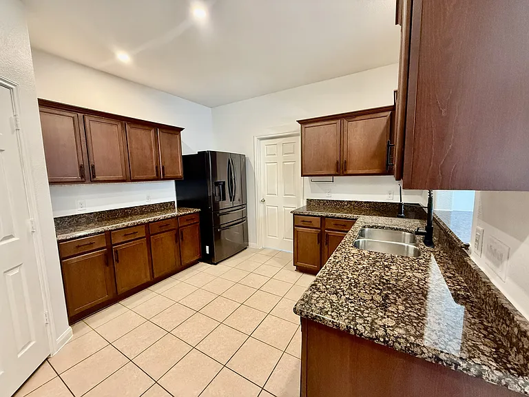 205 Oriole Dr — Photo 19