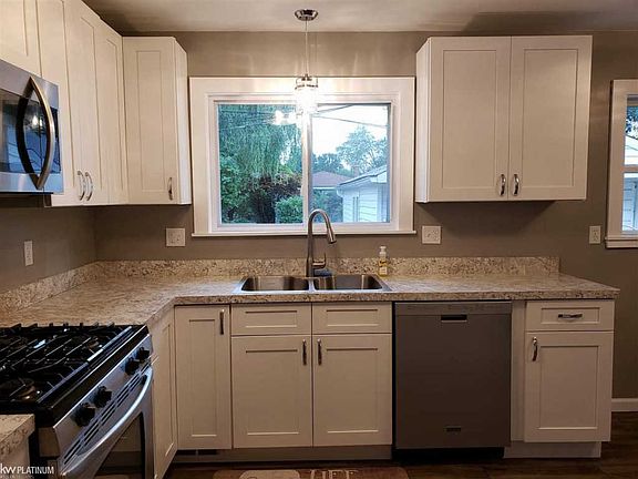 3rd image of 31013 Angeline Ct