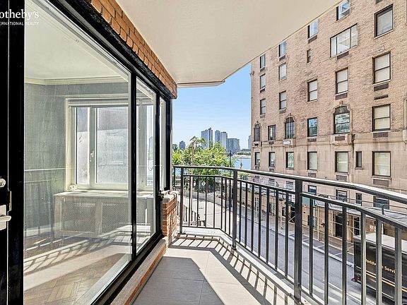 4th image of 60 Sutton Pl S #3BS