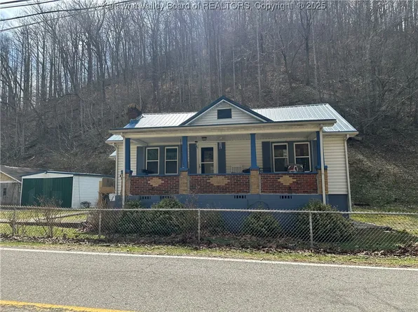 4802 Mate Crk, Matewan, WV 25678