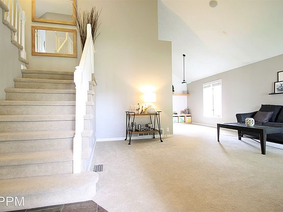 3rd image of 4237 N Branch Dr